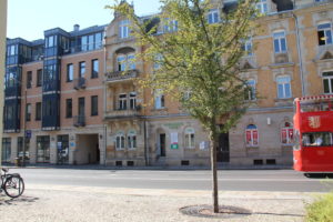Außenansicht unserer Filiale Dresden Blasewitz am Schillerplatz